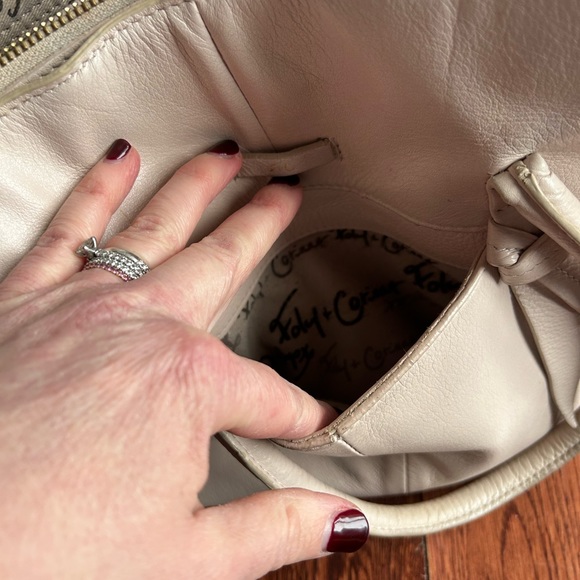 GUC Foley + Corinna satchel - Picture 5 of 9